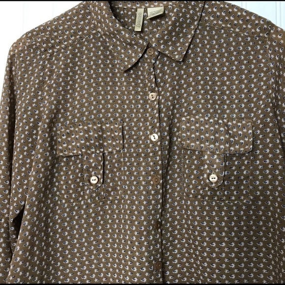 3/$20 Passport Size M Roll Tab Sleeve Blouse Semi Sheer Pockets Hi Low Hem - Picture 4 of 8